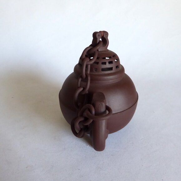 VINTAGE NEW TRADITIONAL CHINESE YIXING ZISHA LID & CHAIN HANDMADE CLAY TEAPOT - Picture 7 of 16